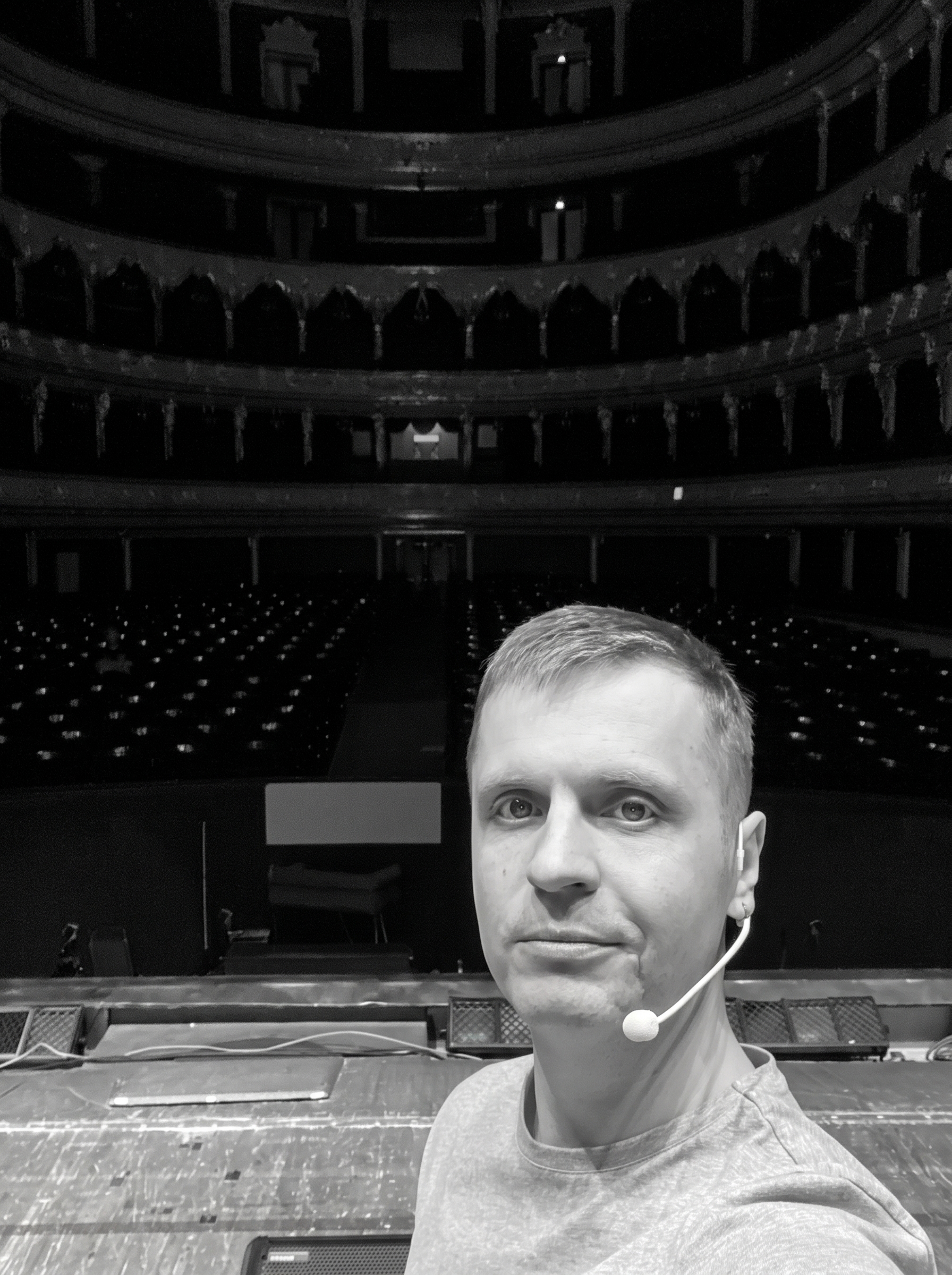 Volodymyr Stage